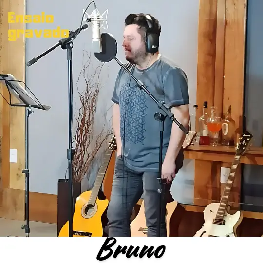 Bruno da dupla bruno e marrone no estúdio de gravação em Brasília